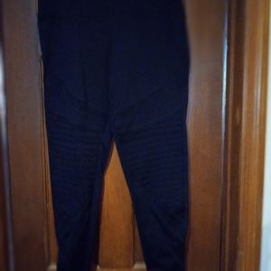 ARIE STRETCH LEGGINGS SIZE LARGE